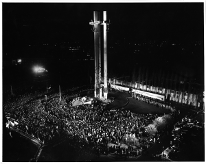 Uroczystość odsłonięcia pomnika Poległych Stoczniowców 1970 w Gdańsku / 16 grudnia 1980.