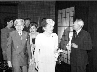 Cesarz Japonii Akihito i cesarzowa Michiko w Muzeum Manggha.