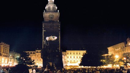 Projekcja multimedialna autorstwa Krzysztofa Wodiczki na krakowskim Ratuszu.